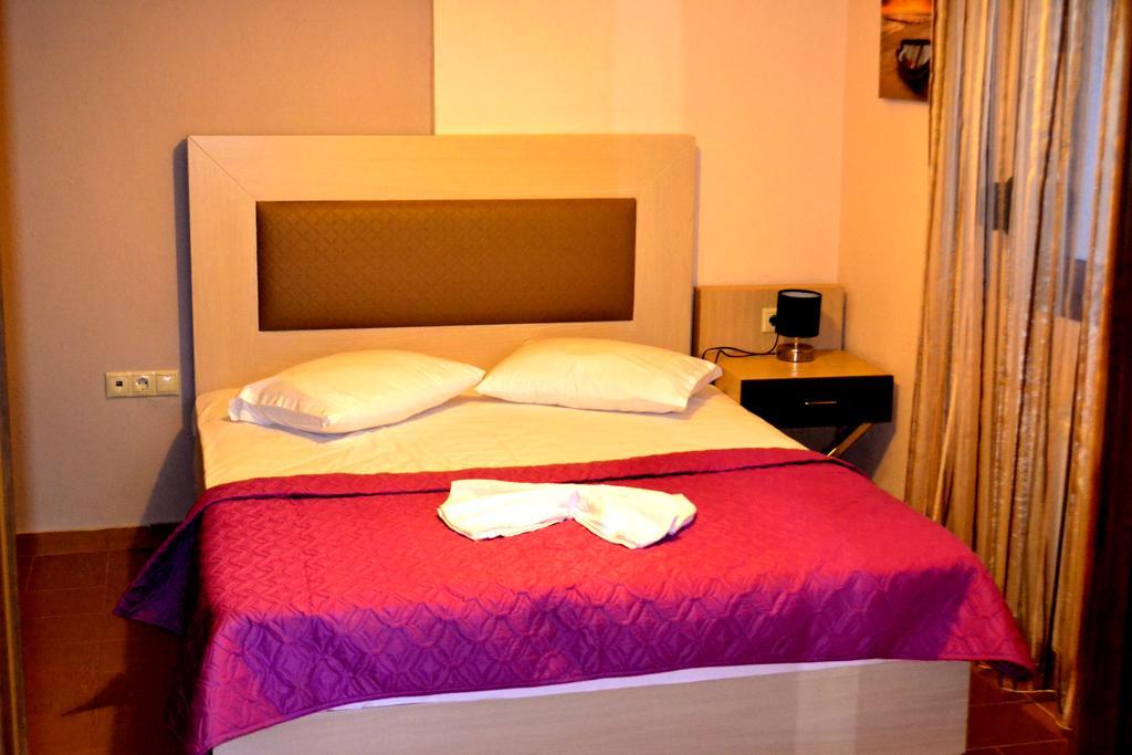 Αmalia Lux Villas Vrasná Habitación foto